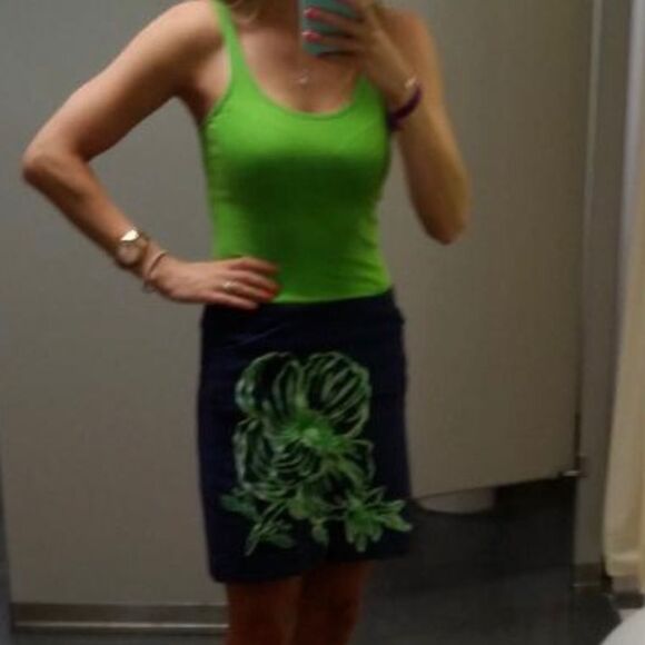 Lily Pulitzer Mini Skirt Green Embroidered Flower - Picture 2 of 13